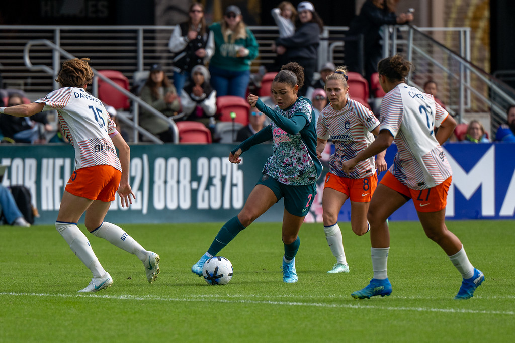 Trinity Rodman (2) controls the ball against Gotham FC.